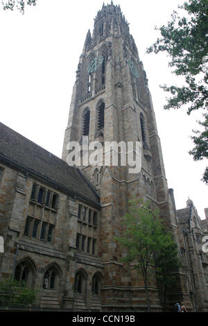 24. Juli 2004; New Haven, CT, USA; Ein Blick auf den Campus der Yale University. Beide Präsidenten Candiidates John Kerry & George W. Bush besuchte Yale sowie der Geheimgesellschaft "Skull & Knochen". Stockfoto