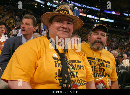 26. Juli 2004; Boston, MA, USA; Delegierten der Democratic National Convention 2004 abgehaltenen Fleet Center. Stockfoto