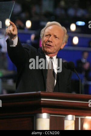 29. Juli 2004; Boston, MA, USA; Senator JOE LIEBERMAN bei der Democratic National Convention 2004 statt im Fleet Center. Stockfoto