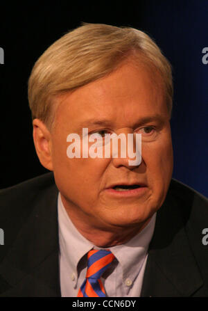 27. August 2004; New York, NY, USA; Nachrichtensprecherin CHRIS MATTHEWS in der speziellen New York Aufzeichnung seines Programms "The Chris Matthews Show" statt in den NBC Studios. Matthews ist in New York auf der Republican National Convention zu decken. Stockfoto