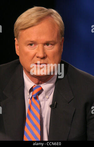 27. August 2004; New York, NY, USA; Nachrichtensprecherin CHRIS MATTHEWS in der speziellen New York Aufzeichnung seines Programms "The Chris Matthews Show" statt in den NBC Studios. Matthews ist in New York auf der Republican National Convention zu decken. Stockfoto