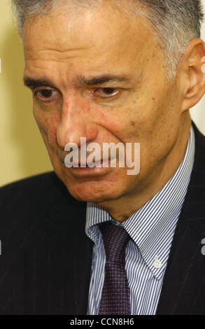 Sep 01, 2004; New York, NY, USA; RALPH NADER Pressekonferenz eine auf der Republican National Convention und seine eigene Kampagne im Intercontinental Hotel. Stockfoto