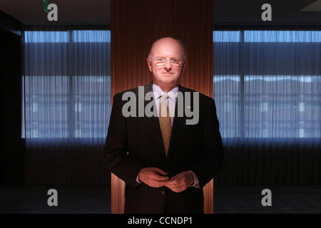 Sep 23, 2004 - San Ramon, Kalifornien, USA - ChevronTexaco Corporation Chairman und CEO DAVID J. O'REILLY fotografiert am Firmensitz in San Ramon. (Kredit-Bild: © Martin Klimek/ZUMA Press) Stockfoto