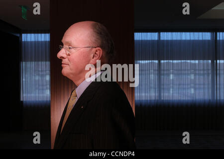 Sep 23, 2004 - San Ramon, Kalifornien, USA - ChevronTexaco Corporation Chairman und CEO DAVID J. O'REILLY fotografiert am Firmensitz in San Ramon. (Kredit-Bild: © Martin Klimek/ZUMA Press) Stockfoto