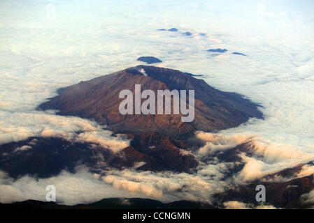 Mount ST. Helens aus der Luft noch aktiv Stockfoto