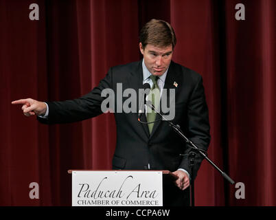 Demokratischen Senat nominierte JACK CONWAY spricht während einer Kampagne-Debatte im Luther F. Carson vier Flüsse Center. Conway ist Attorney General des Staates. Stockfoto