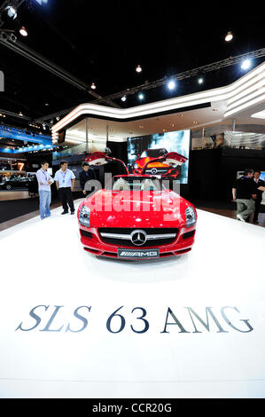 Mercedes-Benz SLS 63 AMG zeigt auf der 31. Bangkok International Motor Show. Die Show ist für die Öffentlichkeit vom 26. März bis 06 April geöffnet. Diese jährlich stattfindende Veranstaltung bietet die neuesten Konzept und Produktion Autos und Motorräder. Stockfoto