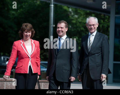 EU-Russland-Gipfel in Rostow am Don Stadt des südlichen Russland. Im Bild: l-R EU Außenministerin Baroness Catherine Ashton, Präsident von Russland Dmitry Medvedev und Präsident des Europäischen Rates Herman Van Rompuy auf der Tagung in Rostow am Don. Stockfoto