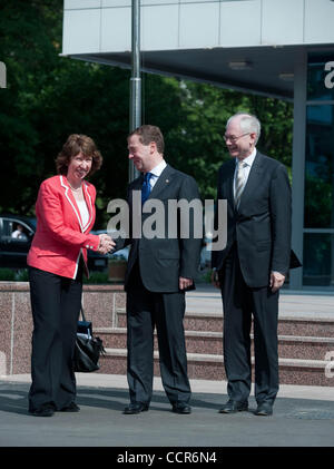 EU-Russland-Gipfel in Rostow am Don Stadt des südlichen Russland. Im Bild: l-R EU Außenministerin Baroness Catherine Ashton, Präsident von Russland Dmitry Medvedev und Präsident des Europäischen Rates Herman Van Rompuy auf der Tagung in Rostow am Don. Stockfoto