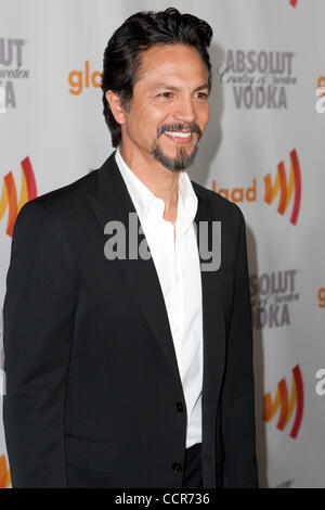 17. April 2010 - Century City, Kalifornien, USA - kommt Benjamin Bratt am 21. jährlichen GLAAD Media Awards im Hyatt Regency Plaza Hotel. (Kredit-Bild: © Brandon Parry/Southcreek Global/ZUMAPRESS.com) Stockfoto