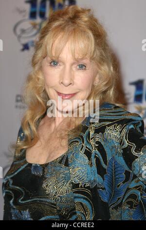 7. März 2010 - Beverly Hills, California, USA - STELLA STEVENS bei der 20. jährlichen Night of 100 Stars Gala feiert die 82. Oscar-Verleihung im Beverly Hills Hotel. (Kredit-Bild: © Scott Weiner/ZUMA Press) Stockfoto