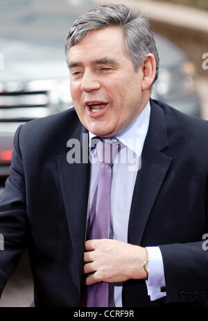 Großbritanniens Premierminister Gordon Brown kommt in einer Europäischen Union Führer Gipfel in Brüssel am 2010-03-26 Euro Zone Staats-und Regierungschefs am Donnerstag ein gemeinsames finanzielles Sicherheitsnetz mit dem IWF verschuldeten Griechenland zu helfen und zu versuchen, die Wiederherstellung des Vertrauens in ihre gemeinsame Währung nach erstellen vereinbart Stockfoto