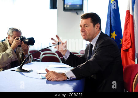 Französischer Minister für Industrie Christian Estrosi in Brüssel, Belgien am 2010-05-25 © von Wiktor Dabkowski Stockfoto