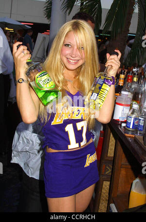 12. Juli 2003 - Hollywood, Kalifornien, USA - I7765CHW - .29TH jährlichen Sorge Stiftung BLOCK PARTY - 1,5 Millionen IN einer einzigen Nacht zu Kampf Krebs!! - . PETERSEN AUTOMOTIVE MUSEUM, LOS ANGELES, CA - 12.07.2003-.   / / 2003 -. COURTNEY PELDON(Credit Image: © Clinton Wallace/Globe Photos/ZUMAP Stockfoto