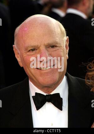 29. Februar 2004 - Hollywood, Kalifornien, US - K35863EG. VANITY FAIR OSCAR PARTY 2004 IN MORTONS RESTAURANT, WEST HOLLYWOOD, KALIFORNIEN 29.02.2004.  / 2004. BARRY DILLER(Credit Image: © Ed Geller/Globe Photos/ZUMAPRESS.com) Stockfoto