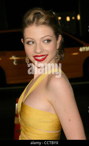 17. Februar 2004 - Hollywood, Kalifornien, US - K35567EG. EUROTRIP LOS ANGELES PREMIERE BEIM GRAUMANS CHINESE THEATER, HOLLYWOOD, CALIFORNIA.02/17/04.  /E.G.I./ 2004.MICHELLE TRACHTENBERG. (Kredit-Bild: © Ed Geller/Globe Photos/ZUMAPRESS.com) Stockfoto