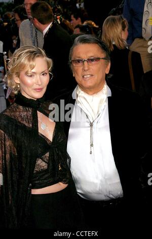 29. Februar 2004 - Hollywood, Kalifornien, US - K35863EG2. VANITY FAIR OSCAR PARTY 2004 IN MORTONS RESTAURANT, WEST HOLLYWOOD, KALIFORNIEN 29.02.2004.  / 2004. ROBERT EVANS(Credit Image: © Ed Geller/Globe Photos/ZUMAPRESS.com) Stockfoto