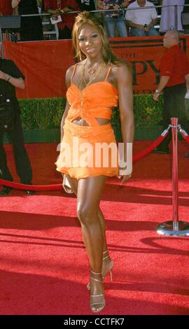 14. Juli 2004 - Hollywood, Kalifornien, USA - K38278EG.12TH jährlichen ESPY AWARDS - Ankünfte am KODAK THEATRE, HOLLYWOOD, CALIFRONIA.07/14/2004.  /E.G.I./ 2004.SERENA WILLIAMS. (Kredit-Bild: © Ed Geller/Globe Photos/ZUMAPRESS.com) Stockfoto