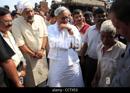 Nitish Kumar, aktuelle Hauptminister von Bihar; auf einer Straße Reise in Champaran in Nord-Bihar. Stockfoto