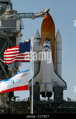 13. Mai 2010: Space Shuttle Atlantis, STS-132, während der letzten Vorbereitungen vor dem Start am Kennedy Space Center. Atlantis ist geplant für den endgültigen Start 14. Mai 2010 bevor die Shuttle-Flotte noch in diesem Jahr in den Ruhestand.   Obligatorische Credit: Donald Montague / Southcreek Global Stockfoto