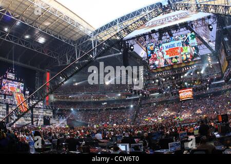 28. März 2010 - Phoenix, Arizona, USA - die Szene im Phoenix Stadium bei WWE Wrestlemania 26. (Kredit-Bild: © Matt Roberts/ZUMA Press) Stockfoto