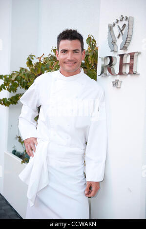 19. April 2010 - Los Angeles, CA, US - Schauspieler & Küchenchef AIDAN TURNER bei RF im Andaz Hotel. (Kredit-Bild: © Lisa Rose/ZUMApress.com) Stockfoto