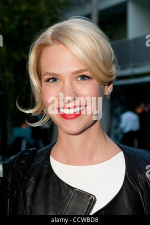 24. Mai 2010 - Beverly Hills, Kalifornien, USA - Januar JONES stellt bei Lionsgate Poolparty (Credit-Bild: © Lisa Rose/ZUMApress.com) Stockfoto