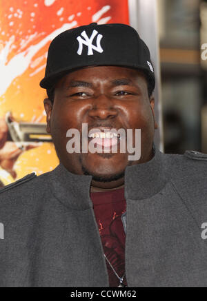 20. April 2010 - Hollywood, Kalifornien, USA - Schauspieler QUINTON AARON Ankunft in "The Losers" Los Angeles Premiere auf der Graumans Chinese Theatre statt. (Kredit-Bild: © Lisa O'Connor/ZUMA Press) Stockfoto