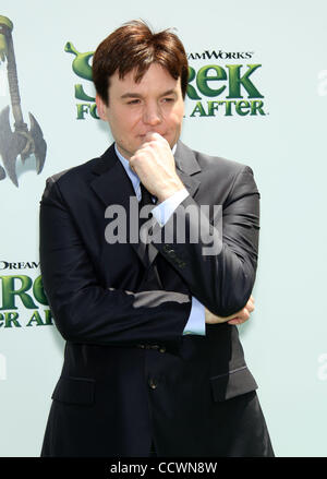 16. Mai 2010 statt - Universal City, Kalifornien, USA - Schauspieler MIKE MYERS ankommen, die "Shrek Forever After"-Los Angeles-Premiere im Gibson Amphitheatre. (Kredit-Bild: © Lisa O'Connor/ZUMA Press) Stockfoto