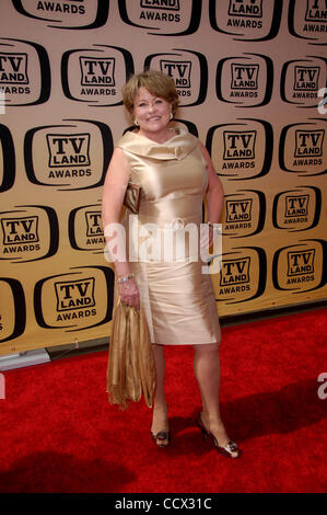 17. April 2010 - Hollywood, Kalifornien, USA - Lauren Tewes während der 8. Annual TV Land Awards, gehalten am Sony Studio, am 17. April 2010, in Culver City, Kalifornien... 2010.I15182MGE (Kredit-Bild: © Michael Germana/Globe Photos/ZUMApress.com) Stockfoto