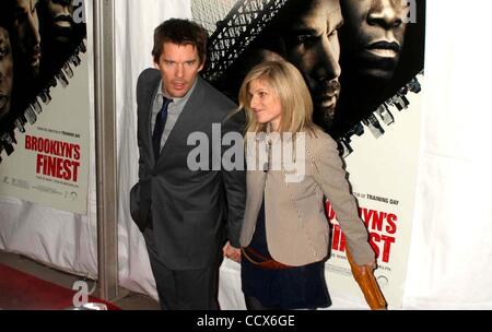 2. März 2010 - New York, New York, USA - New York-Premiere von '' Brooklyns Finest'' die AMC Loews Lincoln Square Theater NYC 02.03.2010 Fotos von Entfernungsmesser - Fotos Inc.Ã'Â©2010.ETHAN HAWKE. K63738RM (Bild Kredit: Â © Rick Mackler/Globe Photos/ZUMApress.com) Stockfoto