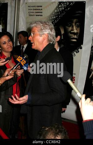 2. März 2010 - New York, New York, USA - New York-Premiere von '' Brooklyns Finest'' die AMC Loews Lincoln Square Theater NYC 02.03.2010 Fotos von Entfernungsmesser - Fotos Inc.Ã'Â©2010.RICHARD GERE. K63738RM (Bild Kredit: Â © Rick Mackler/Globe Photos/ZUMApress.com) Stockfoto