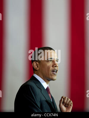 Mar 31,2010 - Andrews Air Force Base in Maryland USA - In einer Rede zur Energiesicherheit, Präsident Obama seine Pläne Mittwoch um große Schwaden des US-Küstengewässern in den Atlantischen Ozean und dem Golf von Mexiko, Öl und Erdgas bohren zu öffnen.   Obama machte diese Bemerkung bei einem Auftritt mit Inte Stockfoto