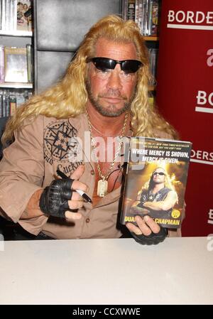 19. März 2010 - New York, New York, USA - DUANE CHAPMAN aka "Dog the Bounty Hunter" sein neues Buch fördert "Wo Barmherzigkeit ist Barmherzigkeit gezeigt" statt im Grenzen Bücher Wall Street. (Kredit-Bild: © Nancy Kaszerman/ZUMA Press) Stockfoto