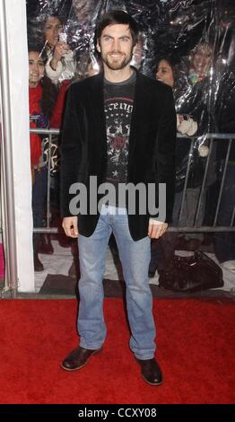 1. März 2010 - New York, New York, USA - Schauspieler WES BENTLEY besucht die New Yorker Premiere von 'Remember Me' im Paris Theatre statt. (Kredit-Bild: © Nancy Kaszerman/ZUMA Press) Stockfoto