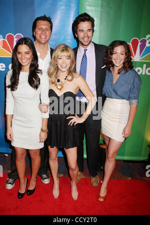 (L-R) Darsteller OLIVIA MUNN, MARY ELIZABETH ELLIS, CHRISTINE WOODS, HAYES MACARTHUR und DAVID WALTON besuchen die NBC im Voraus im New York Hilton Hotel. Stockfoto