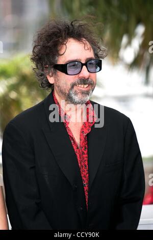 12. Mai 2010 - Hollywood, Kalifornien, US - TIM BURTON. Fototermin - 63. jährlichen Filmfestspiele von Cannes Palais des Festivals Cannes, Frankreich 12.05.2010 der Jury. 2010.K64777RHARV (Kredit-Bild: © Roger Harvey/Globe Photos/ZUMApress.com) Stockfoto