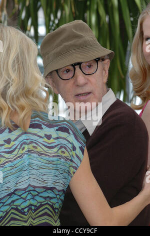 Autor/Regisseur Woody Allen besucht die "Sie werden treffen A Tall Dark Stranger" Photocall Stockfoto