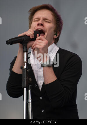 Patrick Stump führt am 40.-Erde-Tag-Jahr-Feier und Gratis-Konzert auf der Mall in Washington, DC, 25. April 2010. Rednern zählten Mitglieder des Kongresses, sowie Aktivisten und Auftritte von Sänger John Legend und britischen Rocker, Sting. Foto von Mannie Garcia Stockfoto