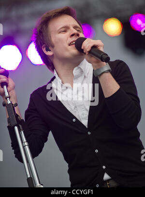 Patrick Stump führt am 40.-Erde-Tag-Jahr-Feier und Gratis-Konzert auf der Mall in Washington, DC, 25. April 2010. Rednern zählten Mitglieder des Kongresses, sowie Aktivisten und Auftritte von Sänger John Legend und britischen Rocker, Sting. Foto von Mannie Garcia Stockfoto