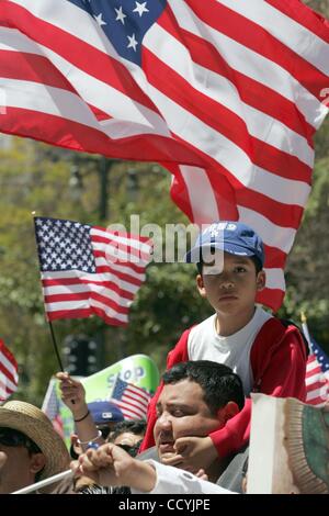 Mai 01, 2010 - Los Angeles, Kalifornien, USA - über 100.000 Demonstranten versammeln sich für eine Einwanderung Maikundgebung. (Kredit-Bild: © Ringo Chiu/ZUMA Press) Stockfoto