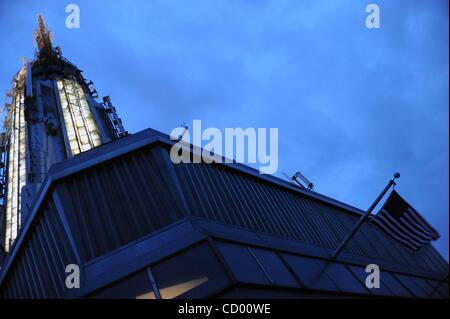 21. April 2010 - Manhattan, New York, USA - das Empire State Building Radioantenne.  (Kredit-Bild: © Bryan Smith/ZUMA Press) Stockfoto