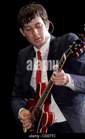 26. April 2008; Indio, Kalifornien, USA; Musiker MARK RONSON beim Coachella Valley Music & Arts Festival 2008 im Empire Polo Club. Obligatorische Credit: Foto von Vaughn Youtz/ZUMA Press. (©) Copyright 2007 von Vaughn Youtz. Stockfoto