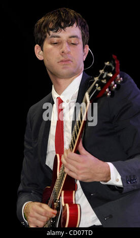 26. April 2008; Indio, Kalifornien, USA; Musiker MARK RONSON beim Coachella Valley Music & Arts Festival 2008 im Empire Polo Club. Obligatorische Credit: Foto von Vaughn Youtz/ZUMA Press. (©) Copyright 2007 von Vaughn Youtz. Stockfoto