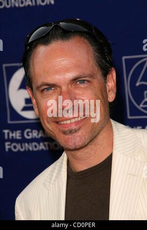 12. Juli 2008 - Hollywood, Kalifornien, US - I13410CHW.'' STARRY NIGHT'' GRAMMY FOUNDATION ZUGUTE ZU EHREN VON SIR GEORGE MARTIN. UNIVERSITY OF SOUTHERN CALIFORNIA, LOS ANGELES, CA.07/12/08.KURT ELLING (Kredit-Bild: © Clinton Wallace/Globe Photos/ZUMAPRESS.com) Stockfoto