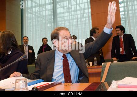 24. November 2008 - start Brüssel, Belgien - JAVIER SOLANA, Generalsekretär des Rates der Europäischen Union und hoher Vertreter für die gemeinsame Außen- und Sicherheitspolitik an der ein Treffen mit politischen und Sicherheitspolitischen Komitees und Nordatlantikrat am Sitz des Europäischen Rates in B Stockfoto