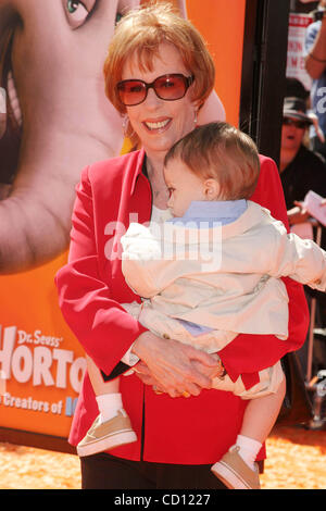 8. März 2008 - Hollywood, Kalifornien, USA - I13050CHW.DR. SEUSS' HORTON hört ein WHO! WELT-PREMIERE. MANN VILLAGE Theater, WESTWOOD, CA.03/08/08.CAROL BURNETT und Enkel (Kredit-Bild: © Clinton Wallace/Globe Photos/ZUMAPRESS.com) Stockfoto