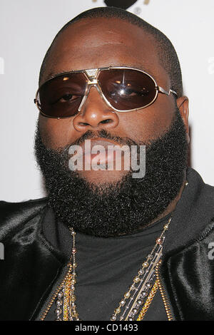 © 2008 Jerome Ware/Zuma Press Rapper RICK ROSS bei Ankunft bei der Feier der Eröffnung des BAPESTORE auf der Melrose Avenue in West Hollywood, Kalifornien.  Mittwoch, 23. April 2008 BAPESTORE West Hollywood, CA Stockfoto