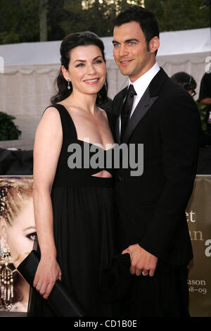 23. September 2008 kommt für die Metropolitan Opera-Saisoneröffnung am 22. September 2008 im Lincoln Center in New York - New York, New York, USA - Julianna Margulies...  / K59673TGA(Credit Image: © Terry Gatanis/Globe Photos/ZUMAPRESS.com) Stockfoto