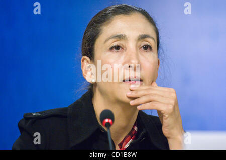 Befreiten französisch-kolumbianische Geisel Ingrid Betancourt während einer Pressekonferenz im Europäischen Parlament in Brüssel, 8. Oktober 2008.  Ref: B912 121875 0006 Datum: 08.10.2008 obligatorische CREDIT: UPPA/Photoshot Stockfoto